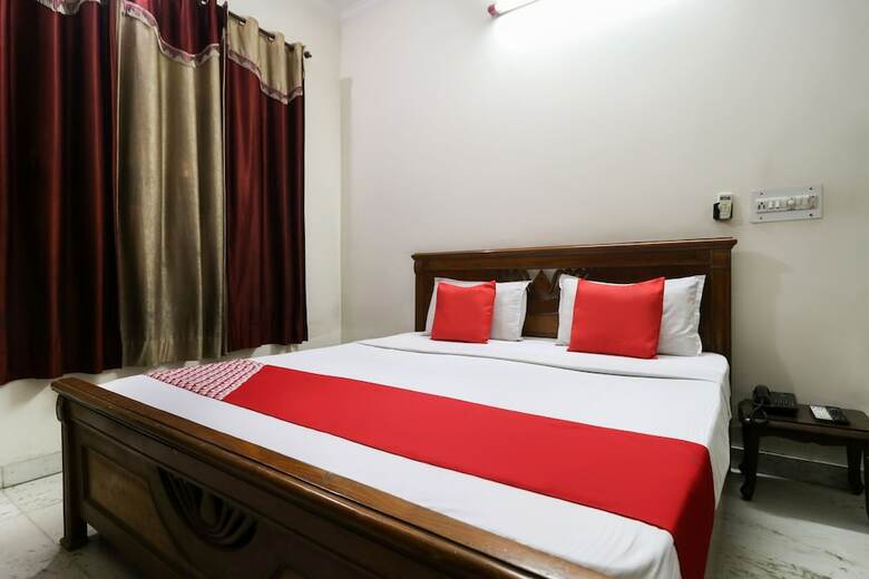 Spot On 46852 Hotel Pal Regency