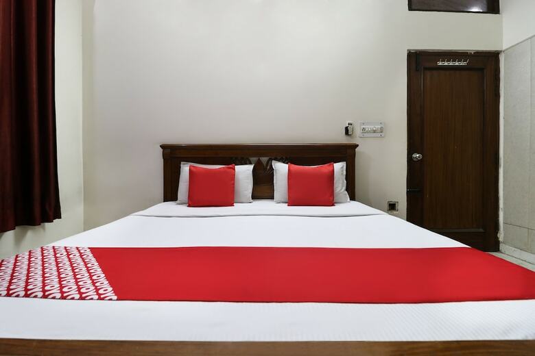 Spot On 46852 Hotel Pal Regency