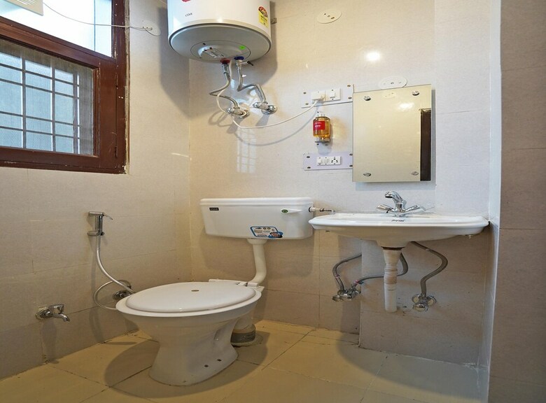 Hotel Spot On 30890 Sector 45 Noida