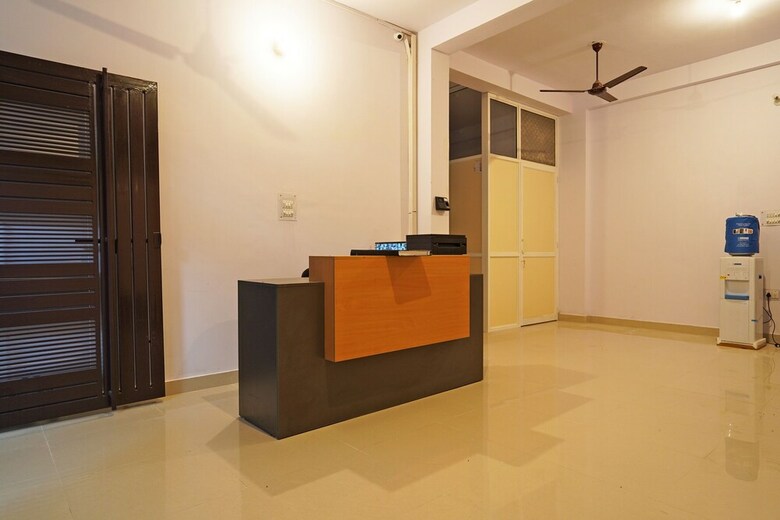 Hotel Spot On 30890 Sector 45 Noida