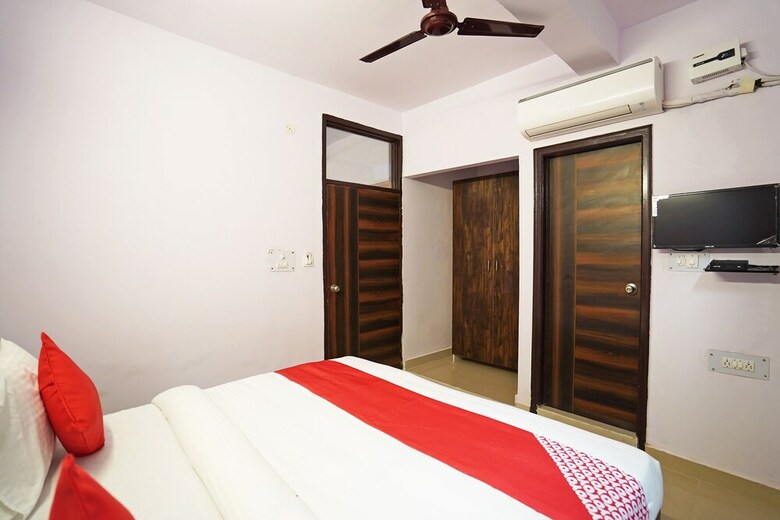 Hotel Spot On 30890 Sector 45 Noida