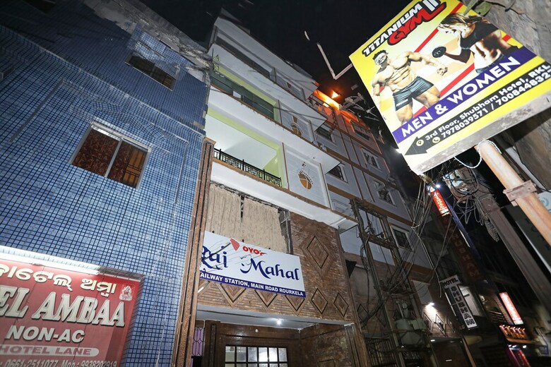 Oyo 28355 Hotel Raj Mahal