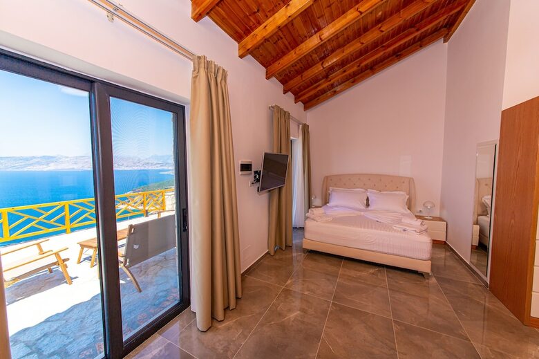 Hotel Santa Oliva Suites