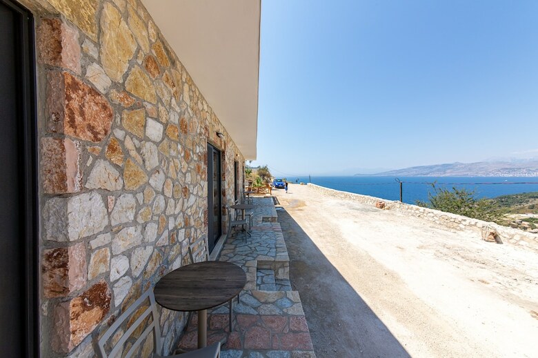 Hotel Santa Oliva Suites