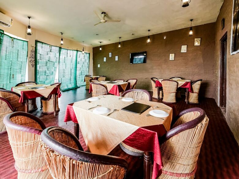Hotel Oyo 42224 Royal Tent Pushkar