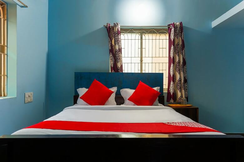 Hotel Oyo 46929 Royal Blues