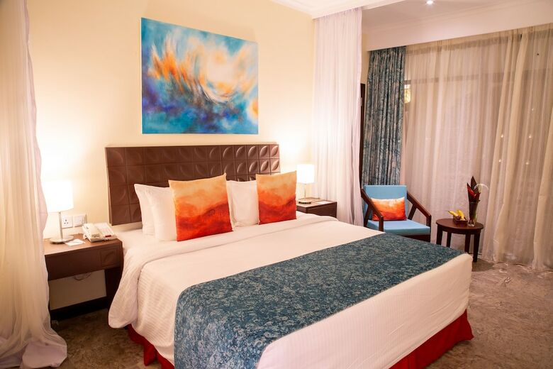 Hotel Sarova Whitesands Beach Resort & Spa