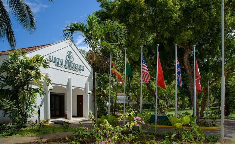 Hotel Sarova Whitesands Beach Resort & Spa