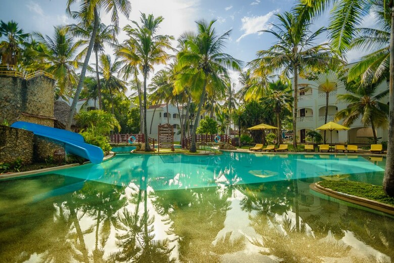Hotel Sarova Whitesands Beach Resort & Spa