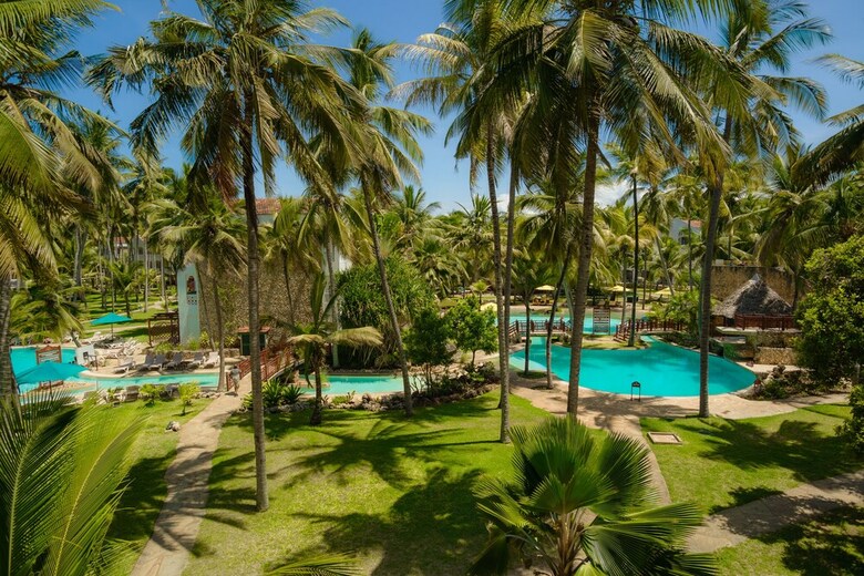 Hotel Sarova Whitesands Beach Resort & Spa