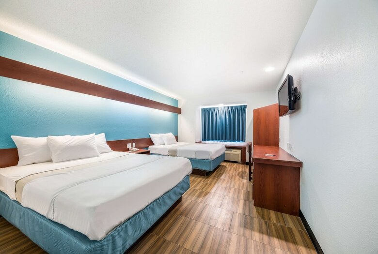 Hotel Microtel Inn & Suites By Wyndham Brunswick