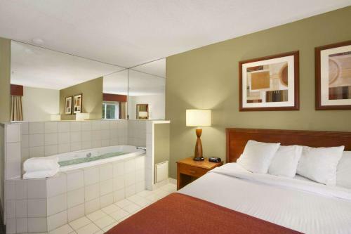 Hotel Baymont Inn & Suites Evansville North
