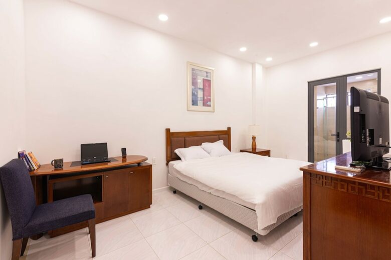 Hotel Bhome Dinh Cong Trang
