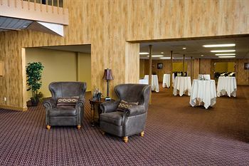 Hotel Arrowwood Resort And Conference Center