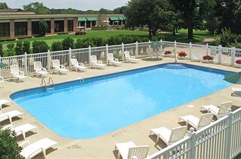 Hotel Arrowwood Resort And Conference Center