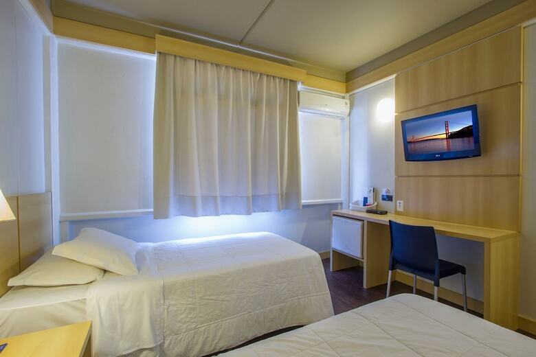 Hotel Le Canard Joinville
