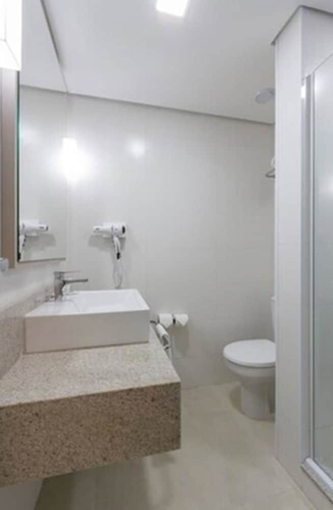 Hotel Le Canard Joinville