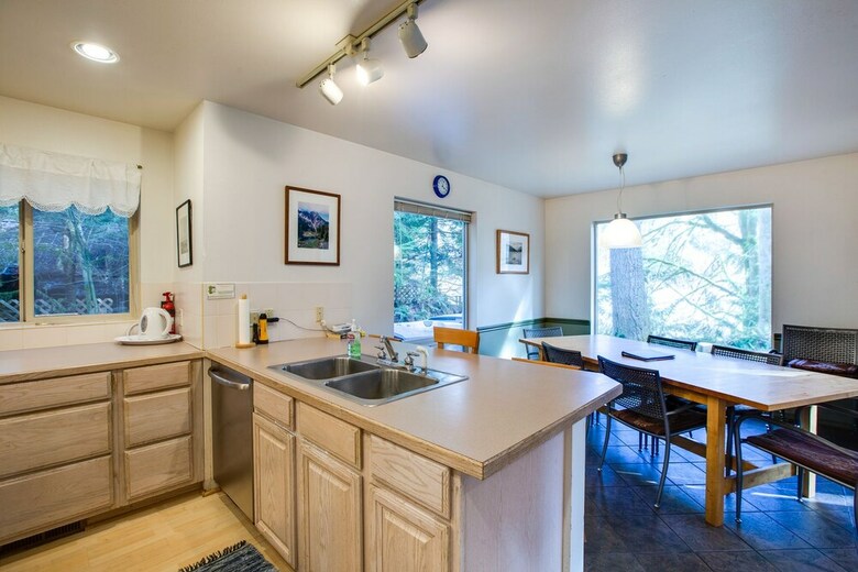 Mt. Baker Lodging Cabin 19 ? Wifi, Pets Ok, Sleeps 10! By Mbl