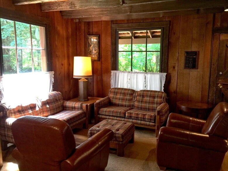 Mt. Baker Lodging Condo 41 ? Sauna, Wifi, Sleeps 8! By Mbl