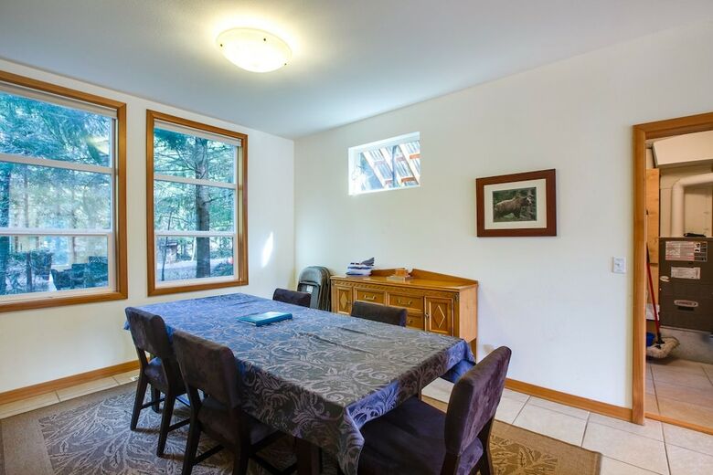 Mt. Baker Lodging Cabin 70 ? Riverside, Wifi, Sleeps 8! By Mbl