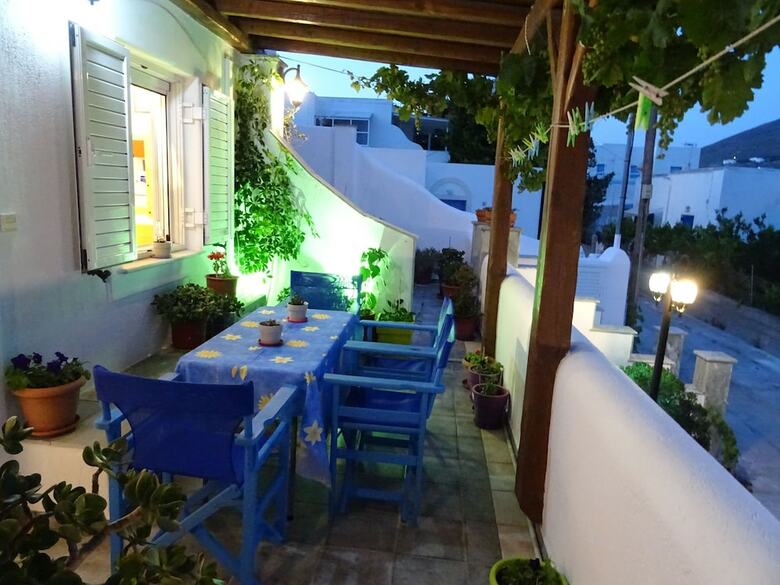 Kontaratos Studios & Apartments