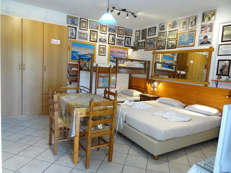 Kontaratos Studios & Apartments