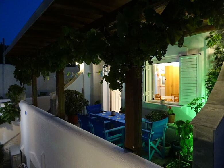 Kontaratos Studios & Apartments