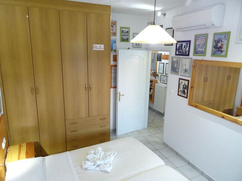 Kontaratos Studios & Apartments