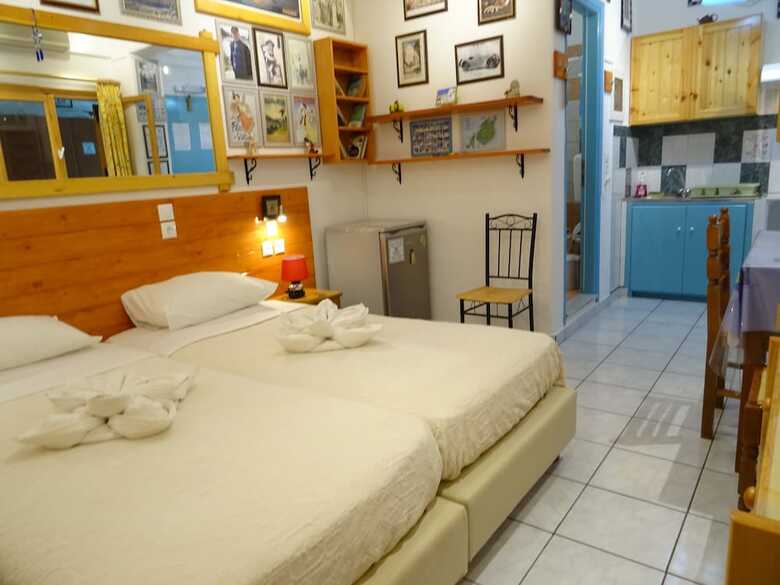 Kontaratos Studios & Apartments