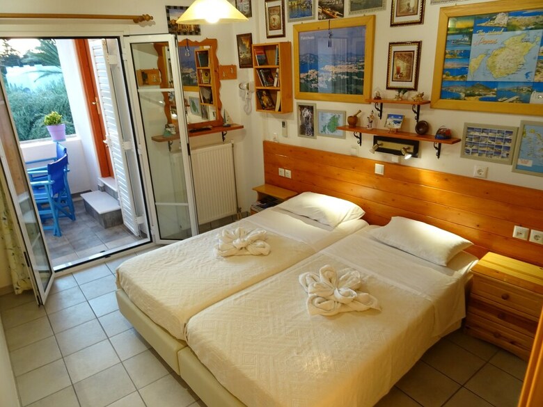 Kontaratos Studios & Apartments