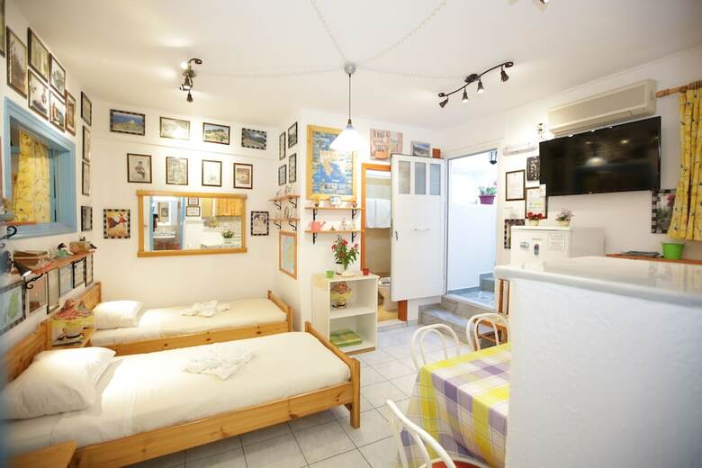 Kontaratos Studios & Apartments