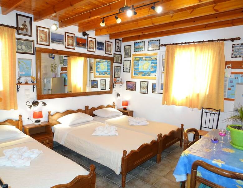 Kontaratos Studios & Apartments