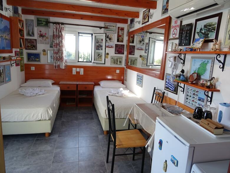 Kontaratos Studios & Apartments
