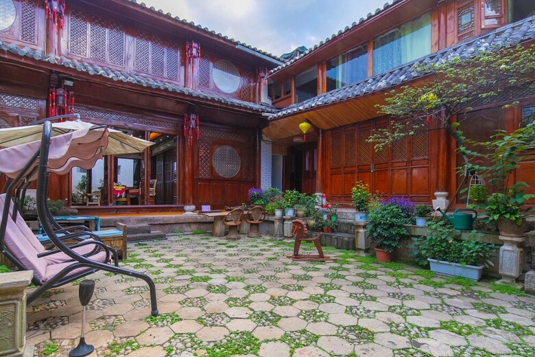 Posada Lijiang Muyunju Inn