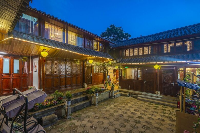 Posada Lijiang Muyunju Inn