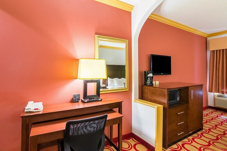 Hotel Comfort Suites Lubbock