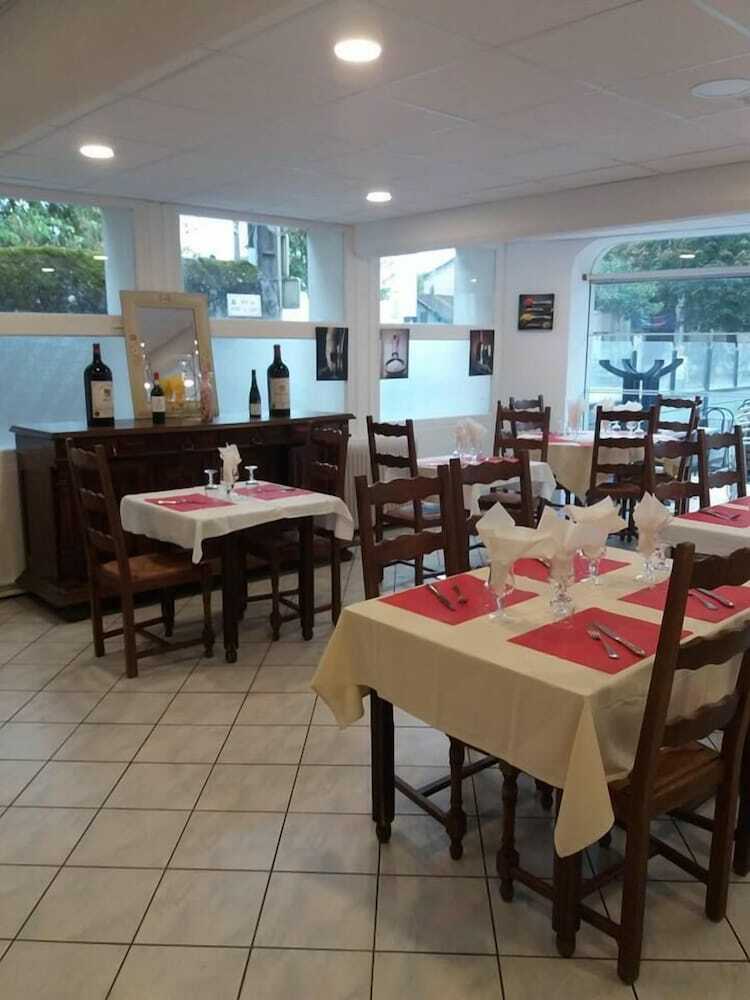Hotel L'albret Chr