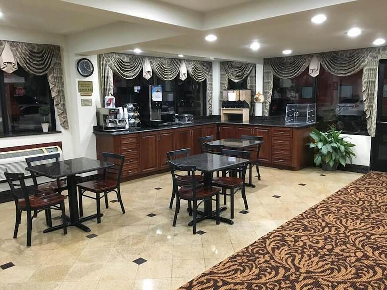 Hotel A Victory Inn - West Dearborn