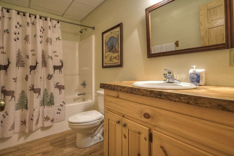 Cabana Grin Inn Bear It