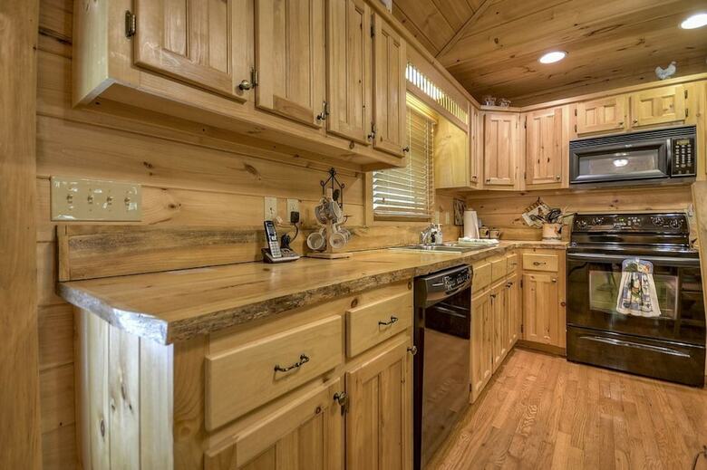 Cabana Grin Inn Bear It