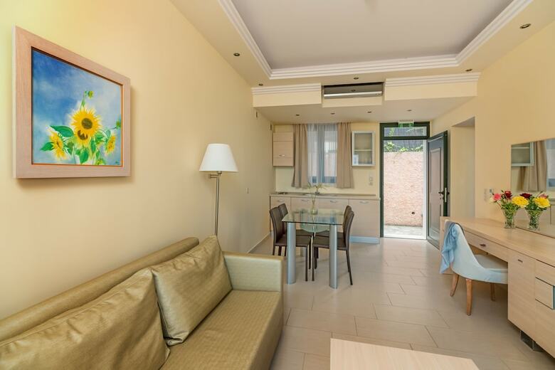 Aparthotel Ai Yannis Suites And Apartments Hotel