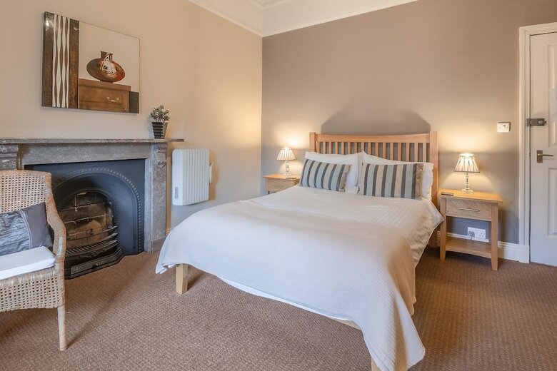 Hotel Ambleside Central - Guest House