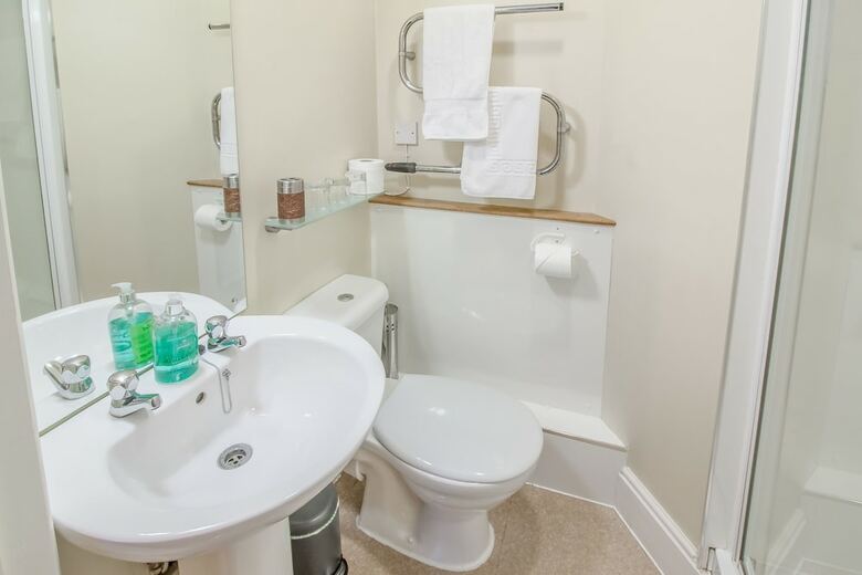 Hotel Ambleside Central - Guest House
