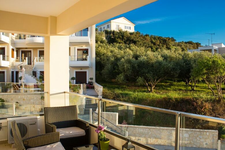 Apartamentos Esthisis Suites Chania