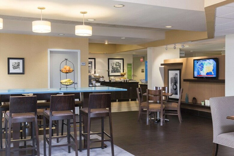 Hotel Hampton Inn By Hilton Milwaukee Northwest