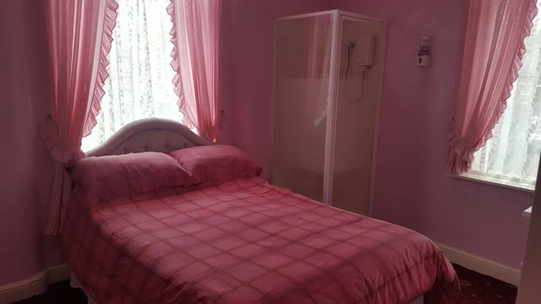 Hotel Gracelands Guest House