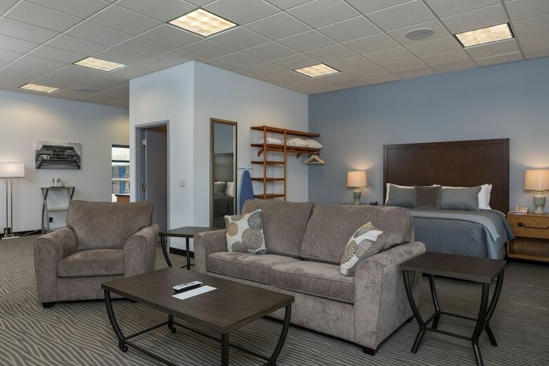 Cerulean Hotel, A Running Y Property