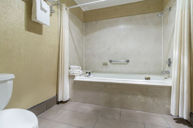 Cerulean Hotel, A Running Y Property