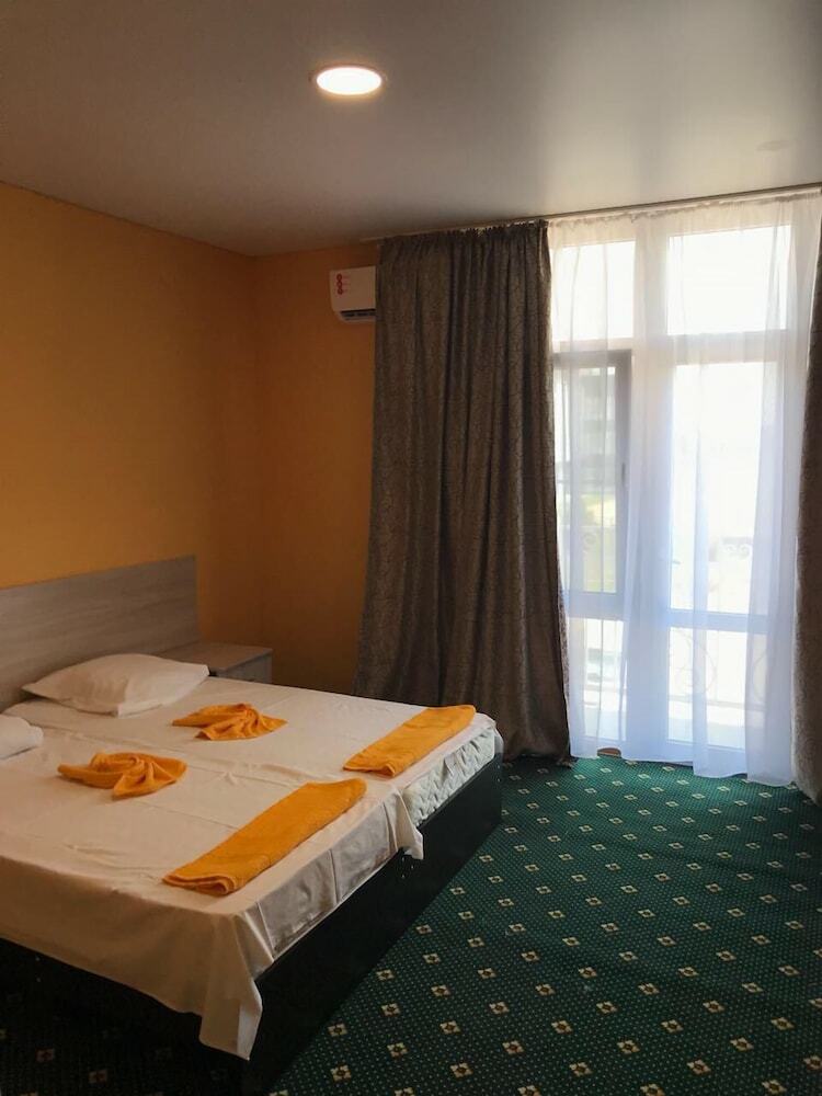 Kashahi Hotel