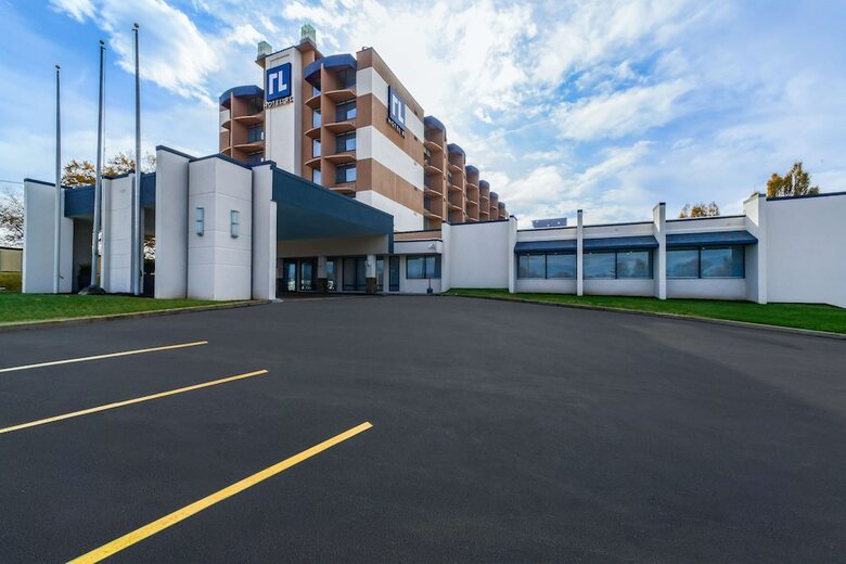 Hotel Rl St. Louis Airport